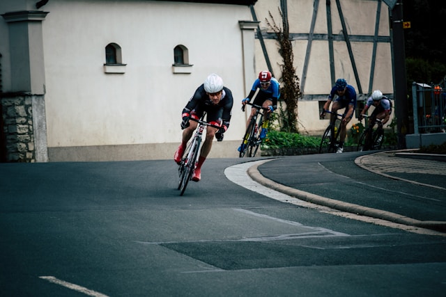 Why Even a Strong Amateur Would Struggle in a Pro Peloton (even on flat stages)